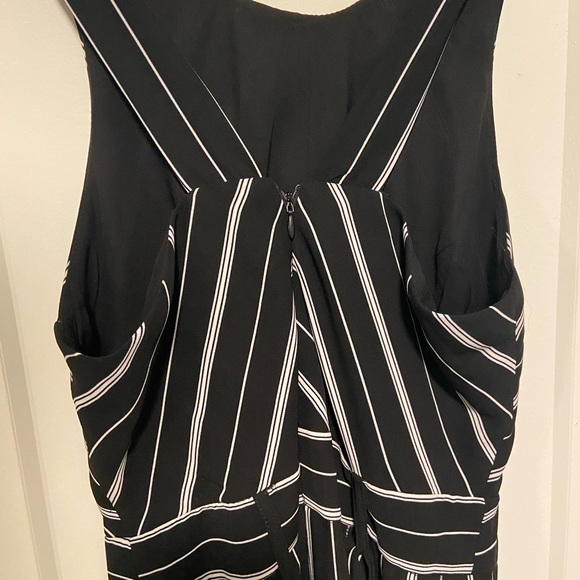 Black and White Jumper - Picture 4 of 5